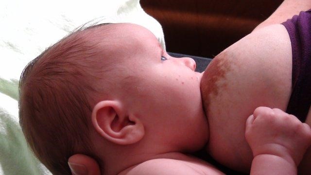 Szoptatás a teherbeesés ellen